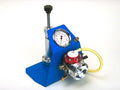 Bench carburetor control pressure gauge